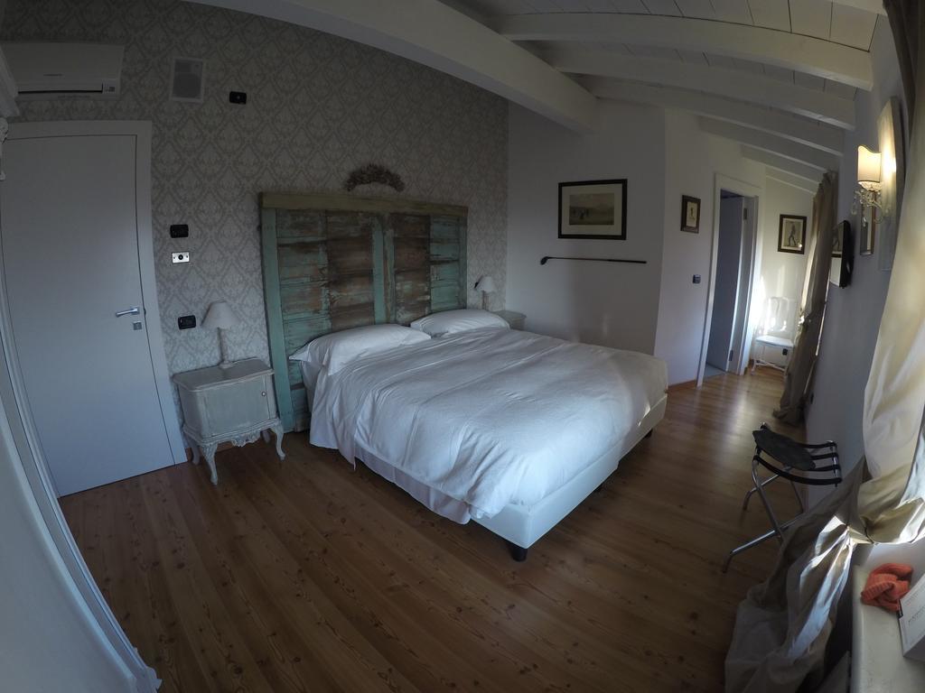 Bed and Breakfast Garda & Golf Caprino Veronese Pokoj fotografie